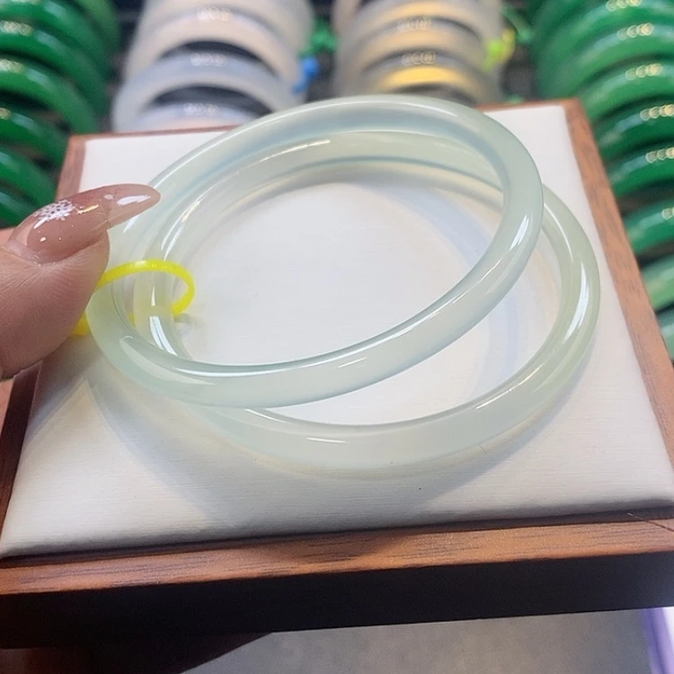 【闪购商品】玛瑙/玉髓手镯未镶嵌