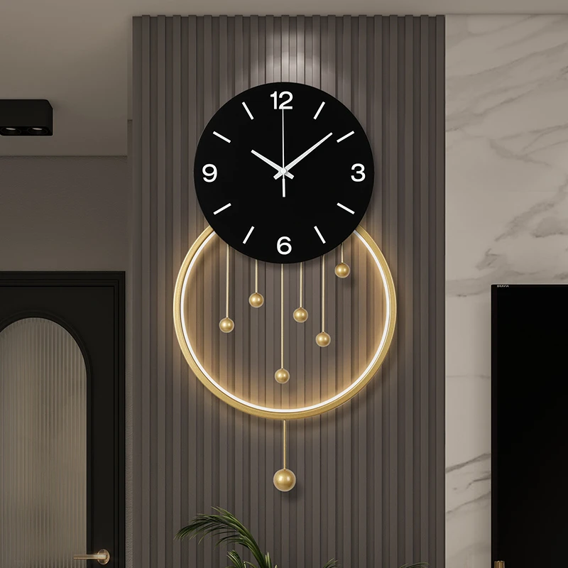 客厅挂钟2025新款高级感创意时钟壁灯现代简约创意带灯氛围灯钟表