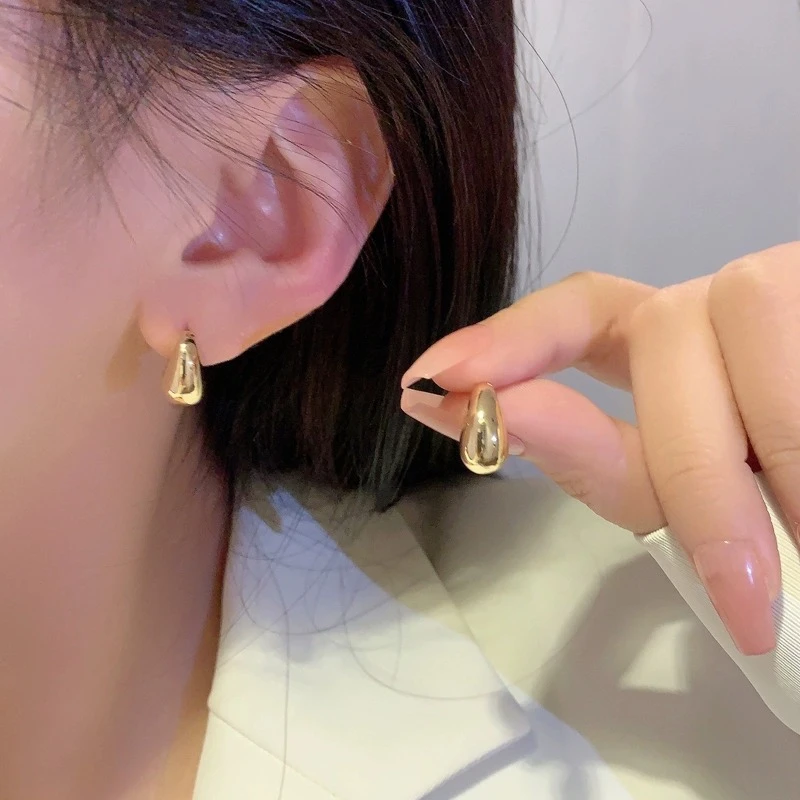 宸艳 钛钢耳饰 简约不掉色百搭风迷你小水滴气质耳钉小巧素款