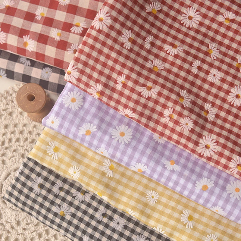 花墙半雏菊红黄白小小格涤棉布料  上衣连衣裙短裤童服装开衫面料