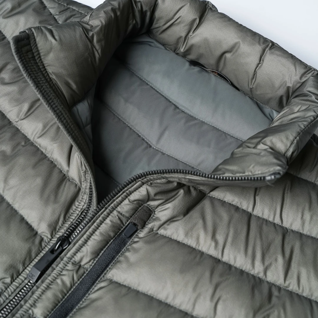 路卡迪龙【超轻保暖】7D白鹅绒防寒商务羽绒服154247202