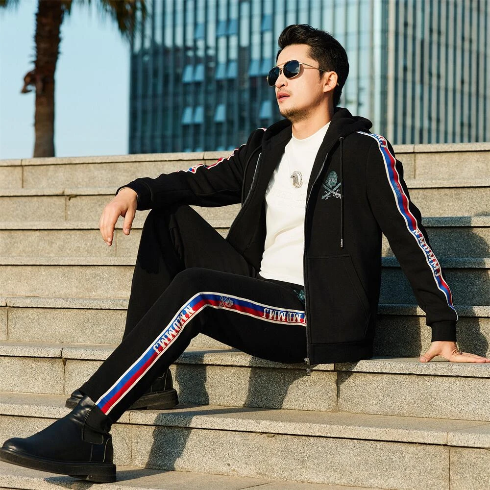 【亚萍男装】2023秋冬新款针织连帽卫衣欧货男士时尚百搭外套8197