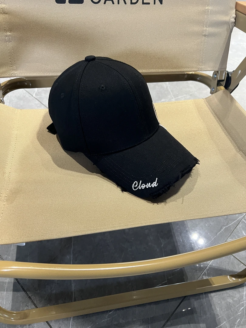 潮牌硬顶百搭鸭舌帽，男女同款