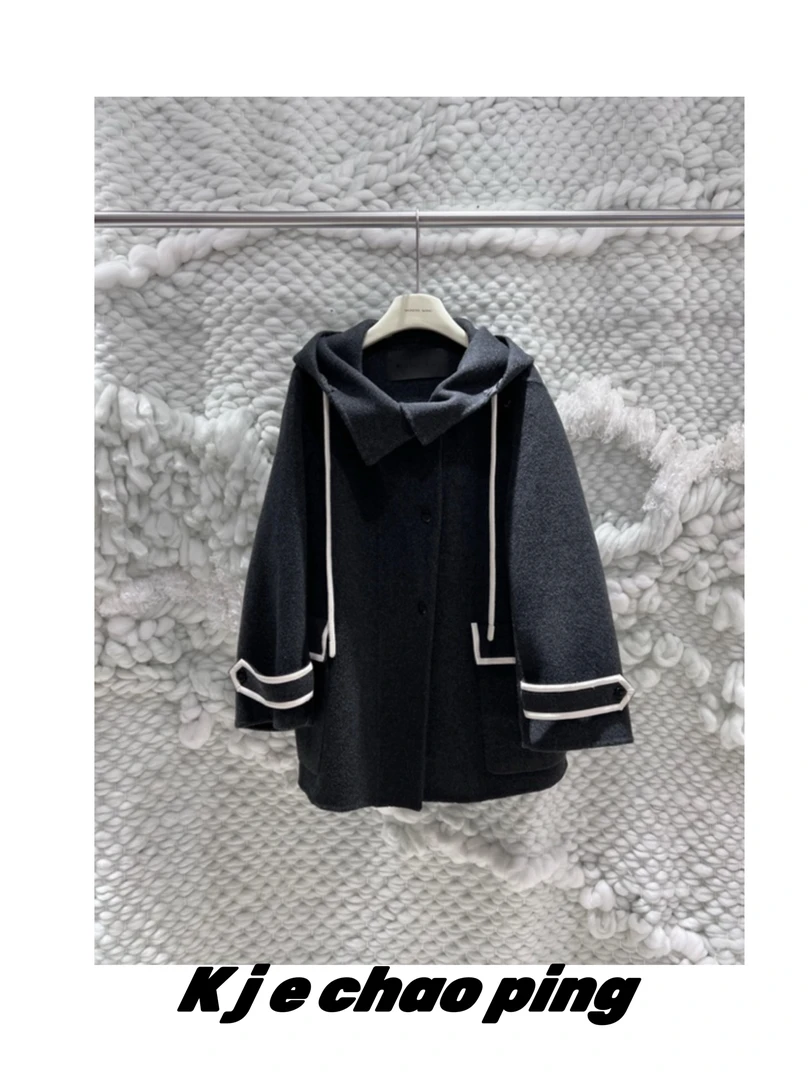 # R787斜纹羊绒连帽大衣