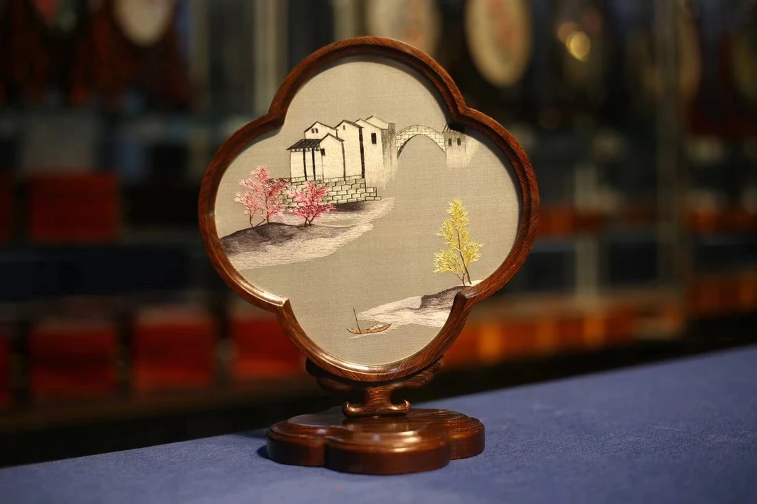 苏绣四叶草摆件双面绣礼盒装送长辈送友人非遗特色商务礼品