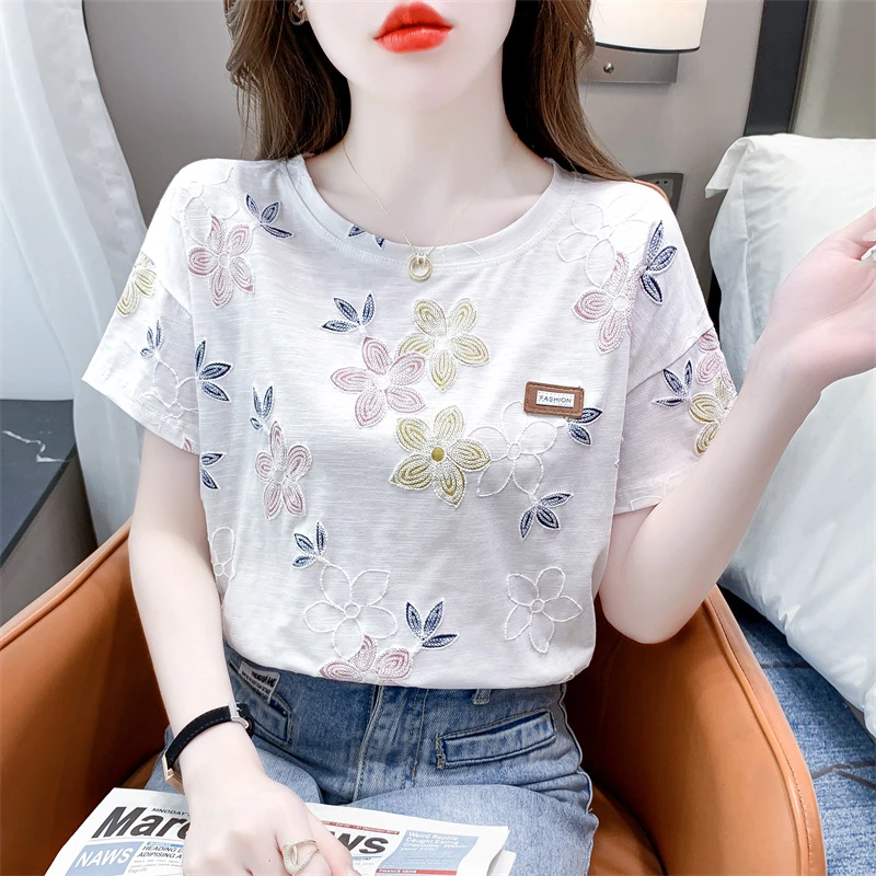 白色宽松短袖女时尚碎花设计感2024新款女士百搭体恤薄款印花上衣