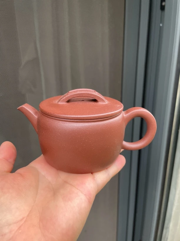 宜兴原矿紫砂壶，汉瓦壶，底槽青泥，半手工制作，容量200cc
