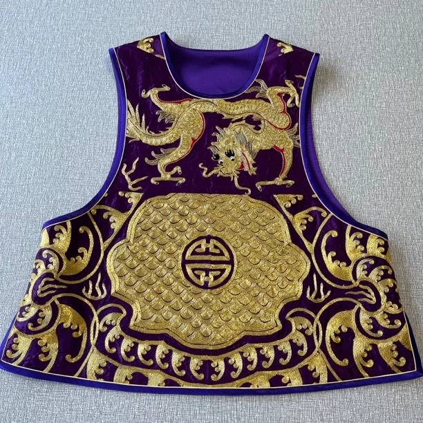 马甲复古服装民族风百年老绣重工手绣原底真丝圆领手工马甲民族风