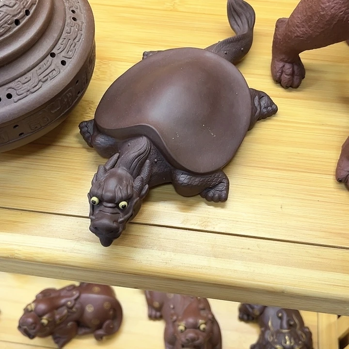 紫砂茶宠?**?紫砂紫泥占龙手制龙龟茶宠