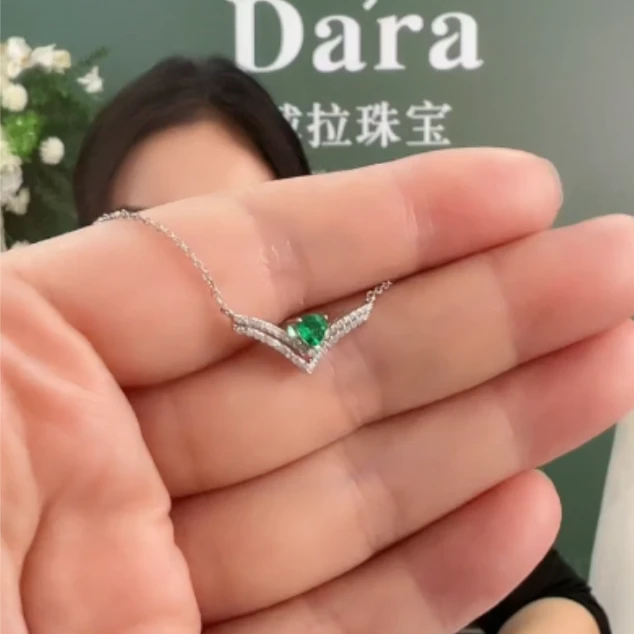 DARA/戴拉【柳总来了】时尚浪漫轻奢感祖母绿项链 TRB002D