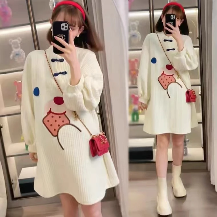 网红减龄孕妇秋装卡通时尚秋冬中国风宽松孕妇连衣裙中长款显瘦