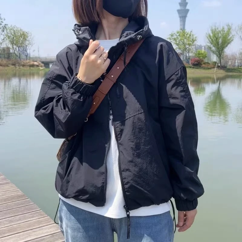 小个子薄款冲锋衣外套女春秋新款时尚宽松休闲短款棒球服夹克上衣