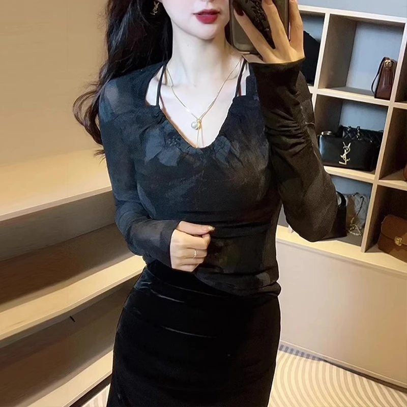 欧货性感挂脖V领网纱洋气打底衫女装春秋2025新款修身长袖t恤上衣