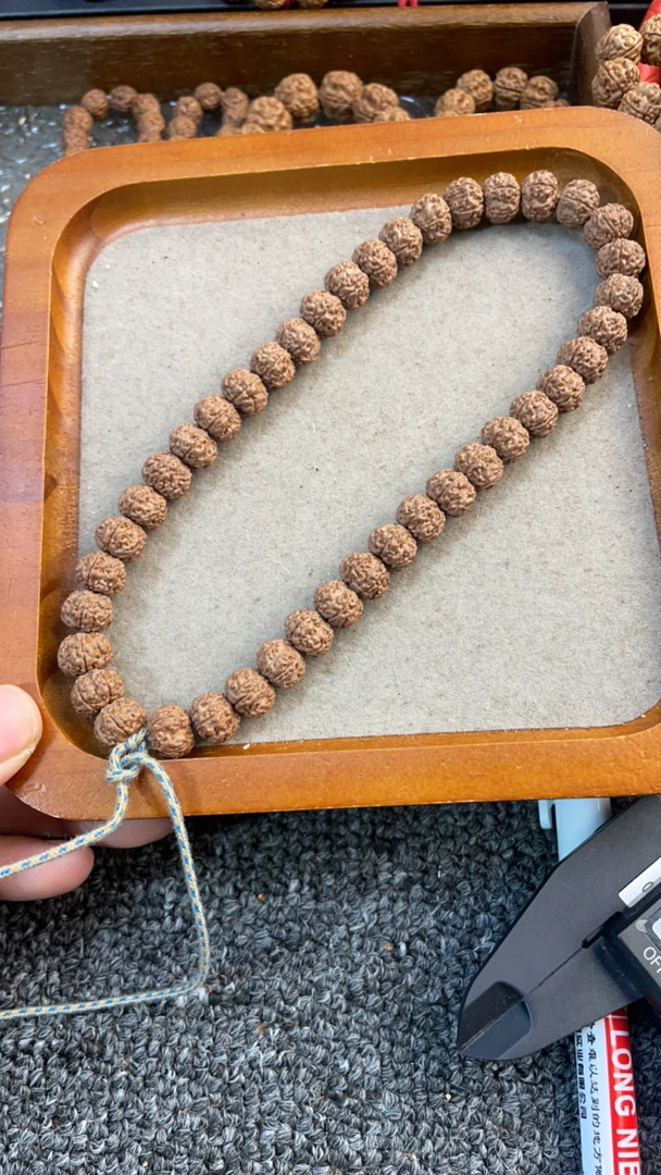 精挑平细碟桩手持金刚菩提