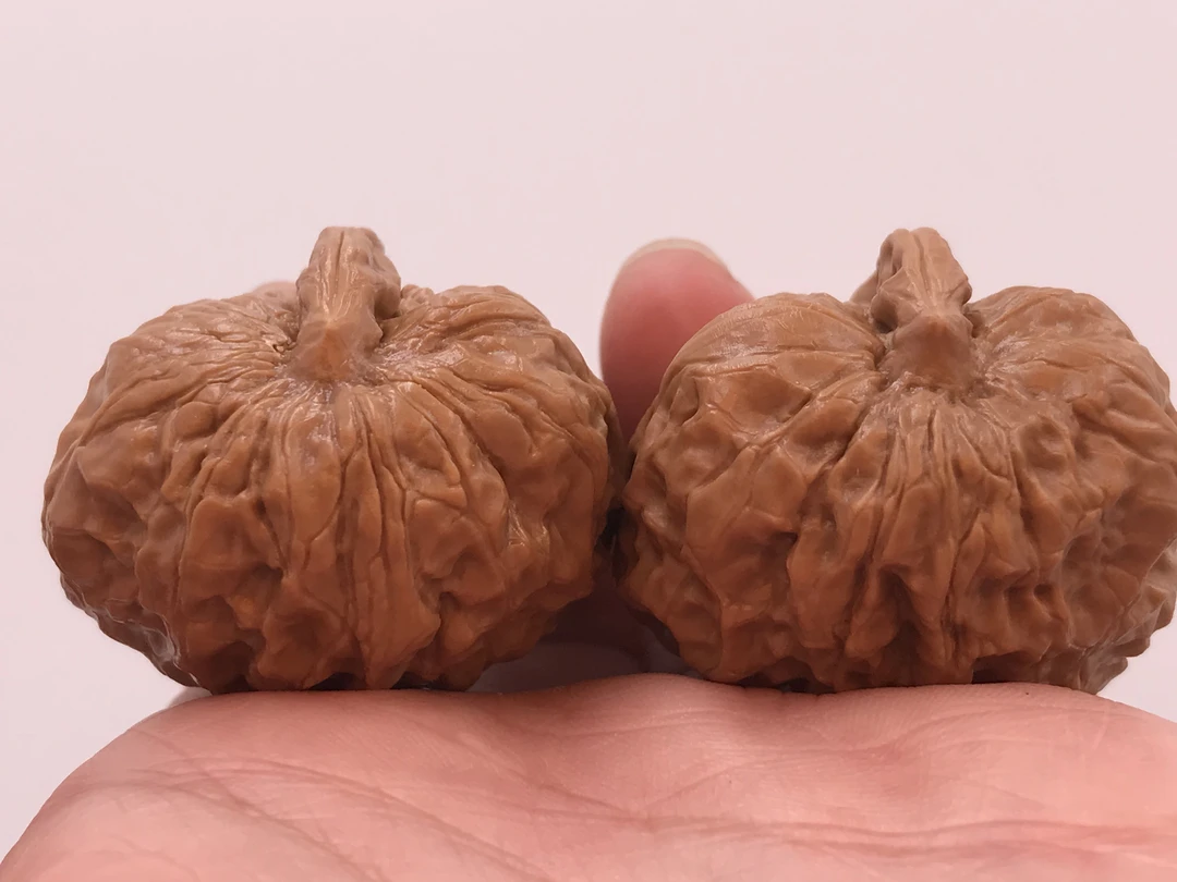 【新年开场大福利】36及以下蛤蟆头一道筋文玩核桃（已打底）