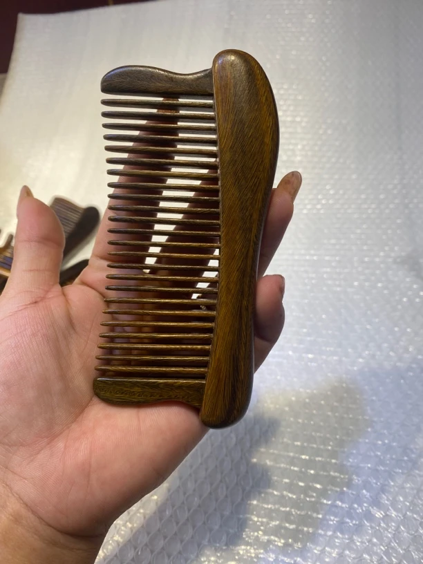 绿檀插齿梳高品质