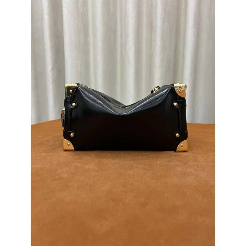 DL313YAY2024新款百搭时尚高级单肩斜挎包方形软盒子包8899黑色