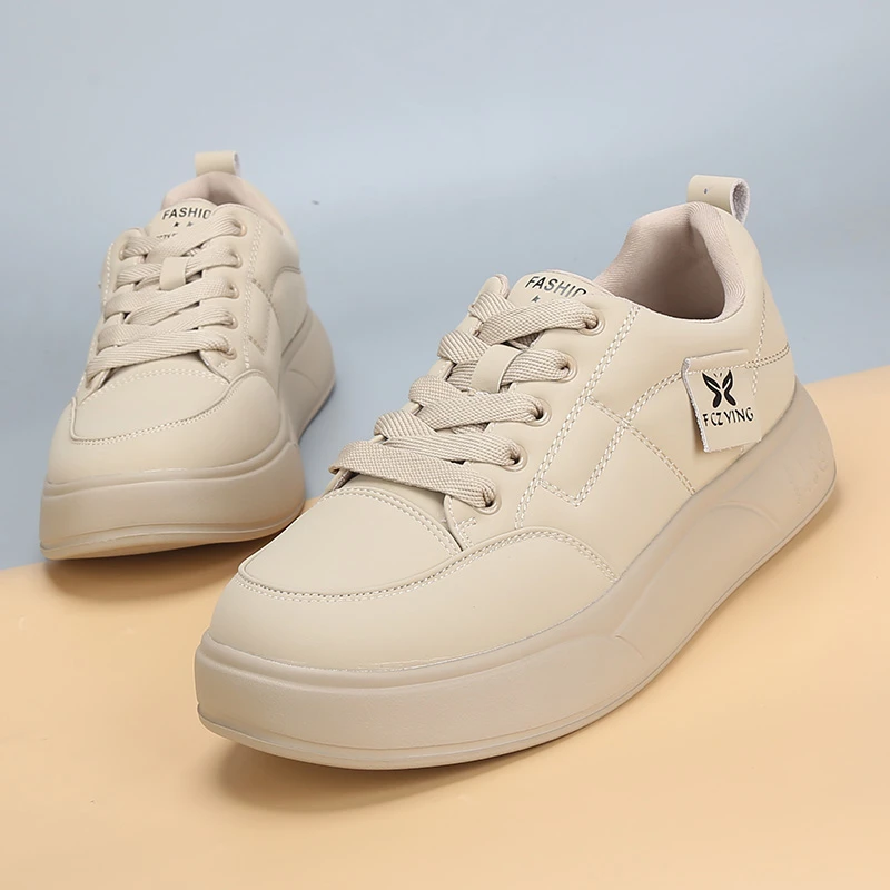 大码女鞋40一43新款舒适平底百搭休闲女单鞋2024秋季系带简约板鞋