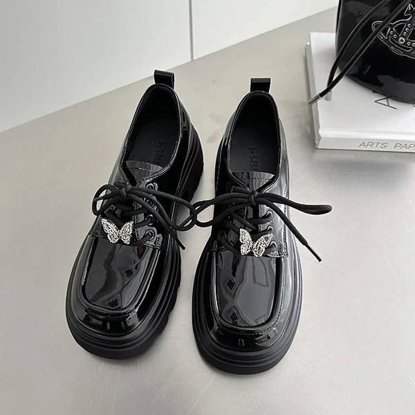 91670/ 真皮春季秋冬漆皮圆头乐福鞋春秋时尚百搭黑色英伦风粗跟