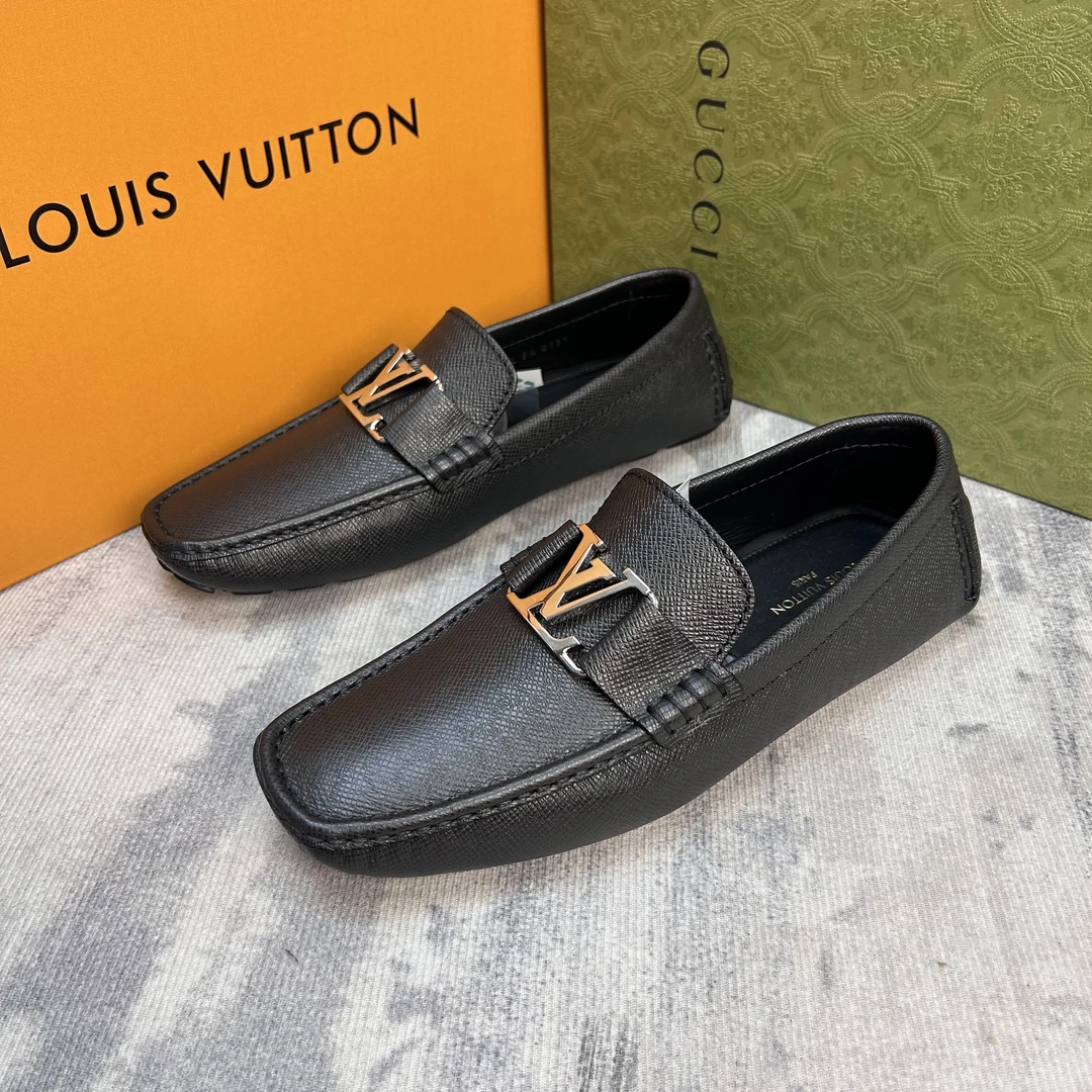 全新未使用 LouisVuitton/路易威登 黑色logo钢标豆豆鞋/全新41欧