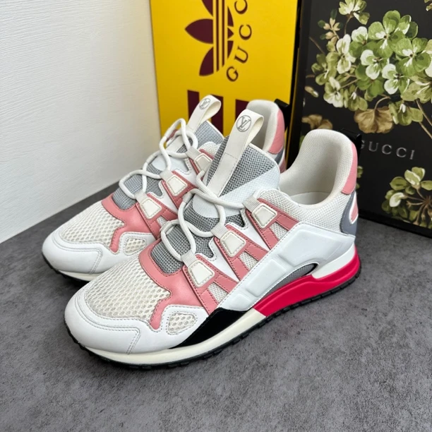 95新 LouisVuitton/路易威登 白色网面多色拼接运动鞋/37.5码/