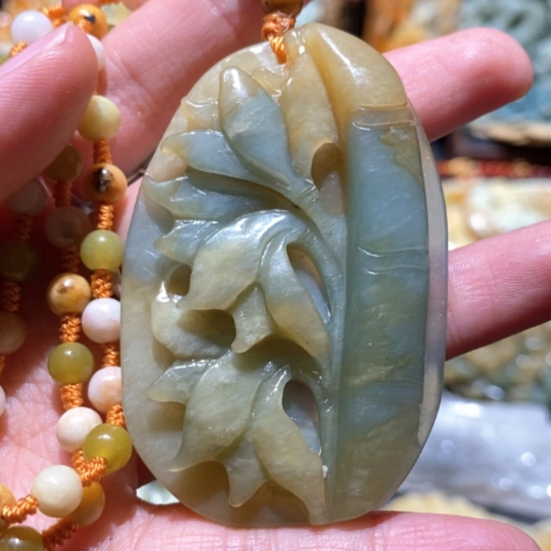 【闪购商品】蛇纹石玉颈饰合金