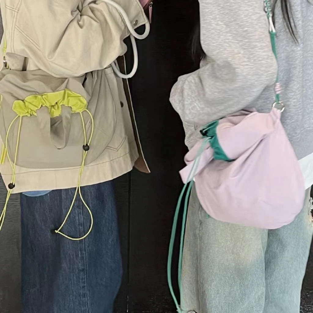 Apr.小众冰淇淋色拼色抽绳束口斜挎包尼龙防水轻便单肩包多功能包