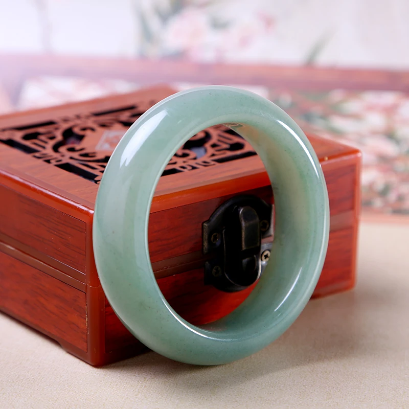 佘太翠玉豆绿玉石手镯女晴水绿玉镯子