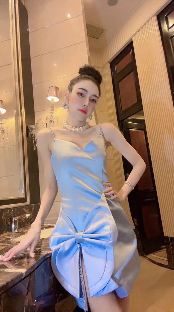 【蝴蝶结•钻石公主/高端】夏季新款性感抹胸V领吊带连衣裙明星同款