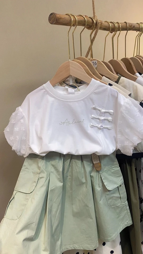 8850三粒盘扣短裤套装