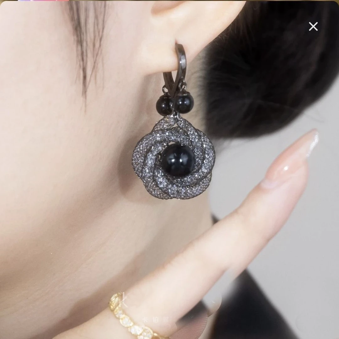 925银针耳环 高档黑色系列爱心耳扣时尚百搭小香风经典122