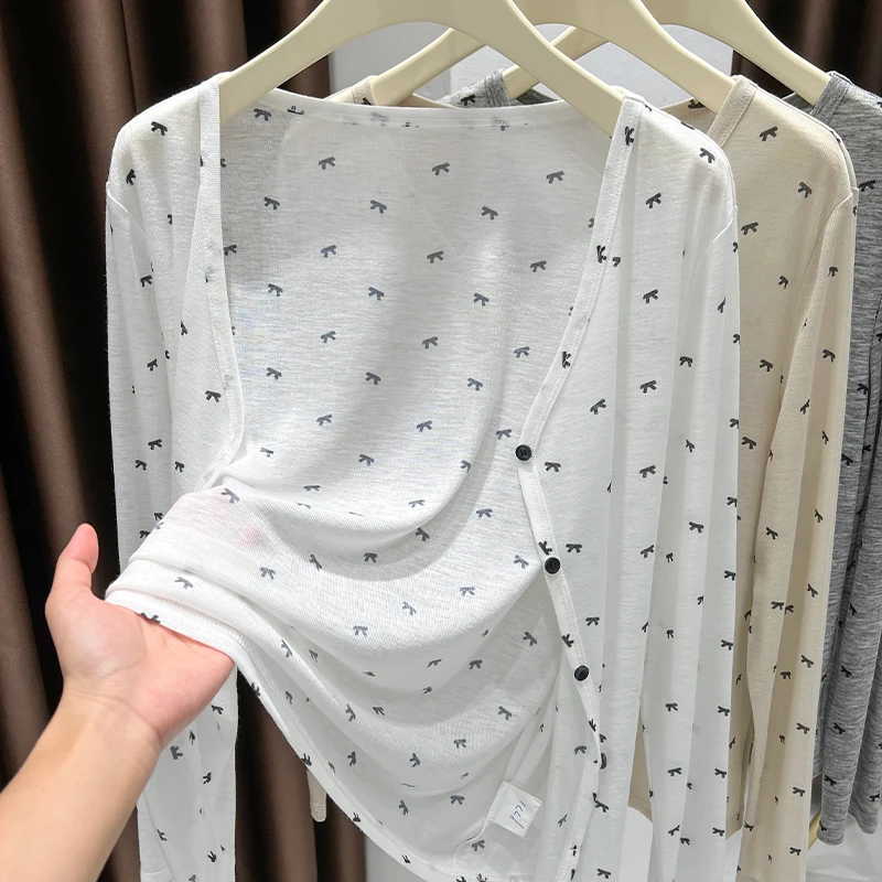 V领蝴蝶结薄款冰丝外搭防晒针织开衫女外套夏季纽扣短款罩衫上衣