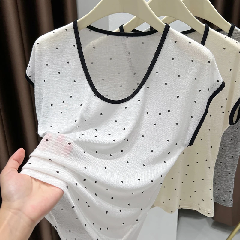 U型领短袖t恤女夏季2025新款韩版气质修身显瘦小飞袖设计波点上衣