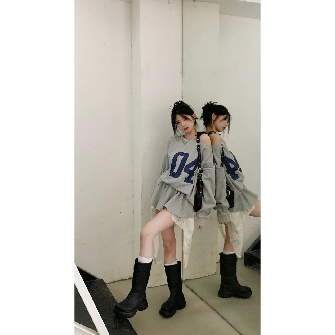 早秋百搭休闲舒适宽松大版字母印花卫衣加假两件花边短裙套装