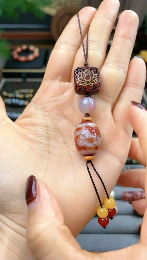 【闪购商品】玛瑙/玉髓挂饰未镶嵌高油红肉莲花挂饰