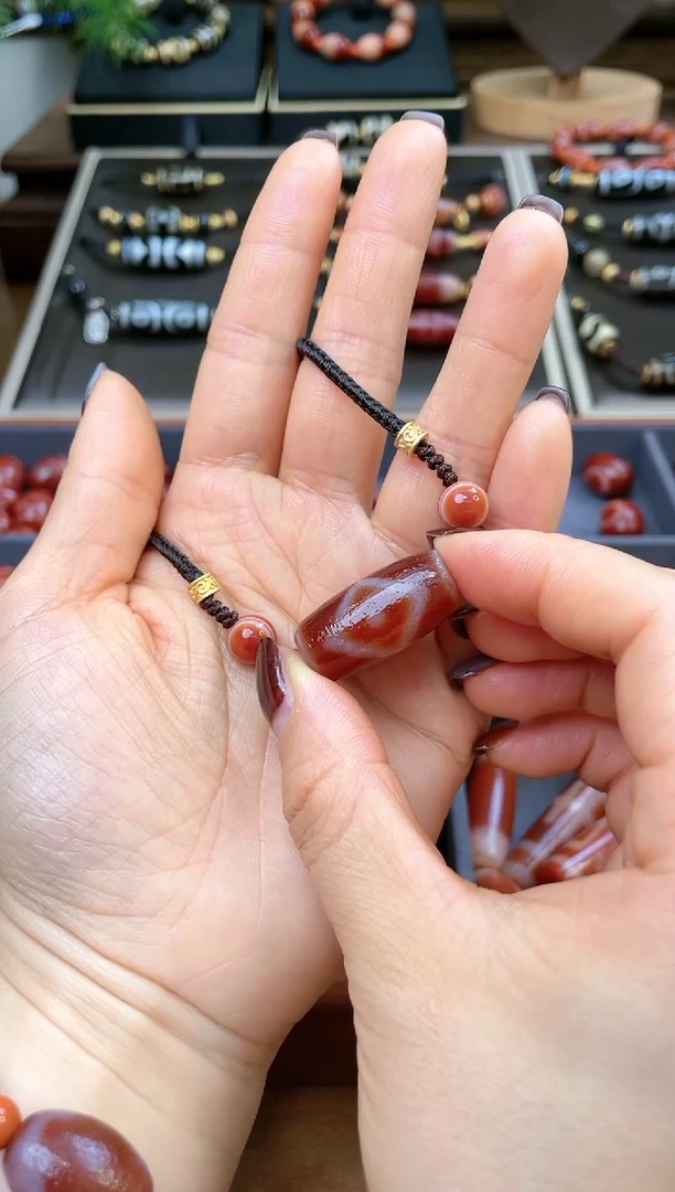 【闪购商品】玛瑙/玉髓颈饰未镶嵌高油红肉一眼星辰颈饰