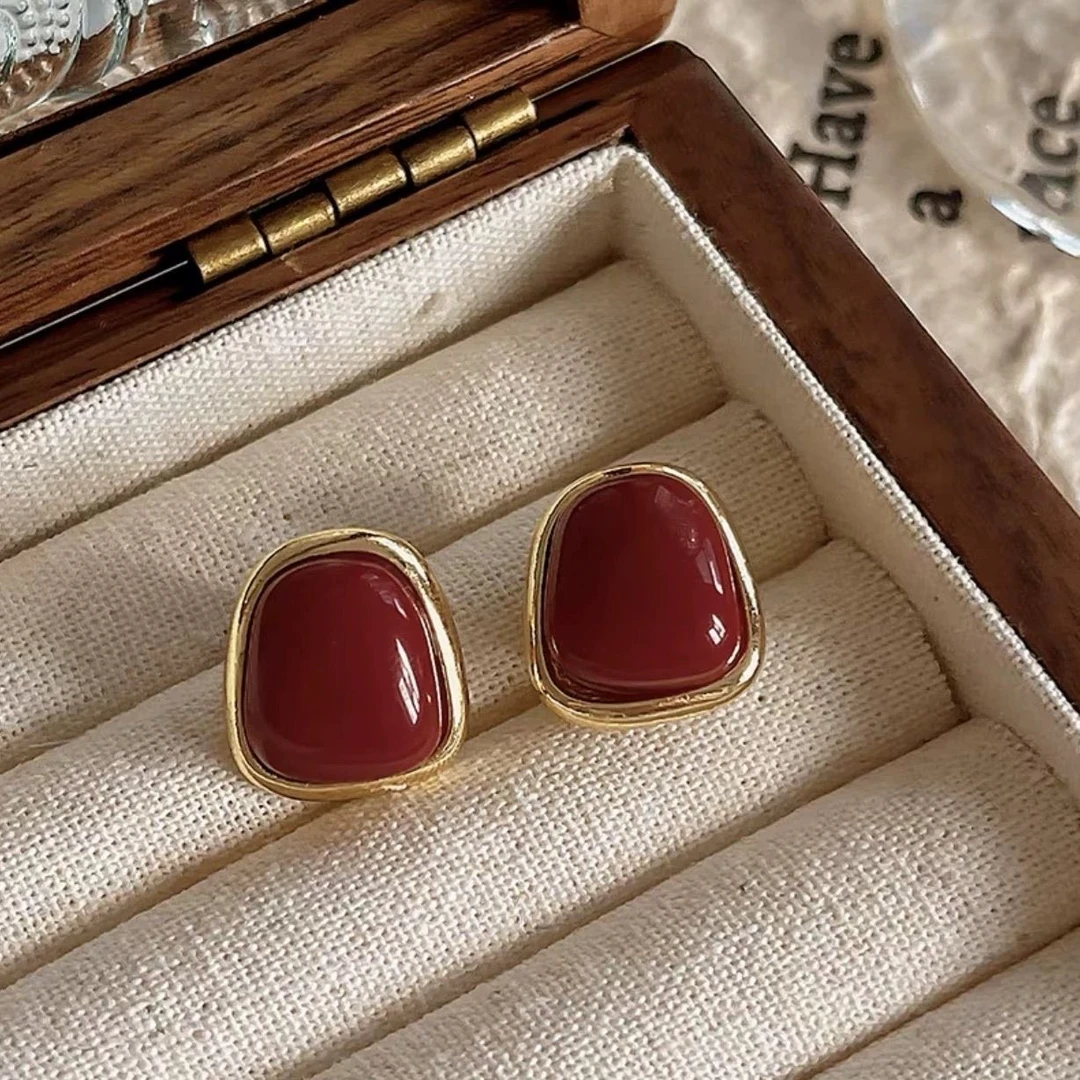 合金耳饰 G33复古洋气显白安哥拉红色耳钉秋冬高级感