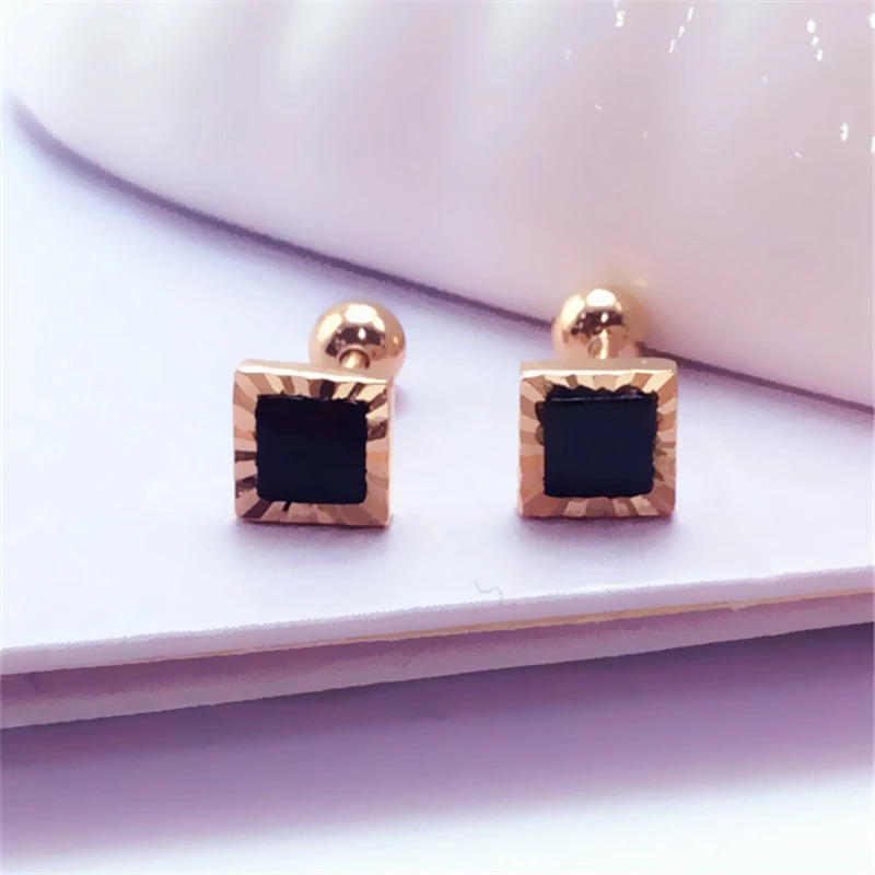福福金楼585紫金黑色方形螺丝耳钉女款时尚简约大方14K玫瑰金耳饰