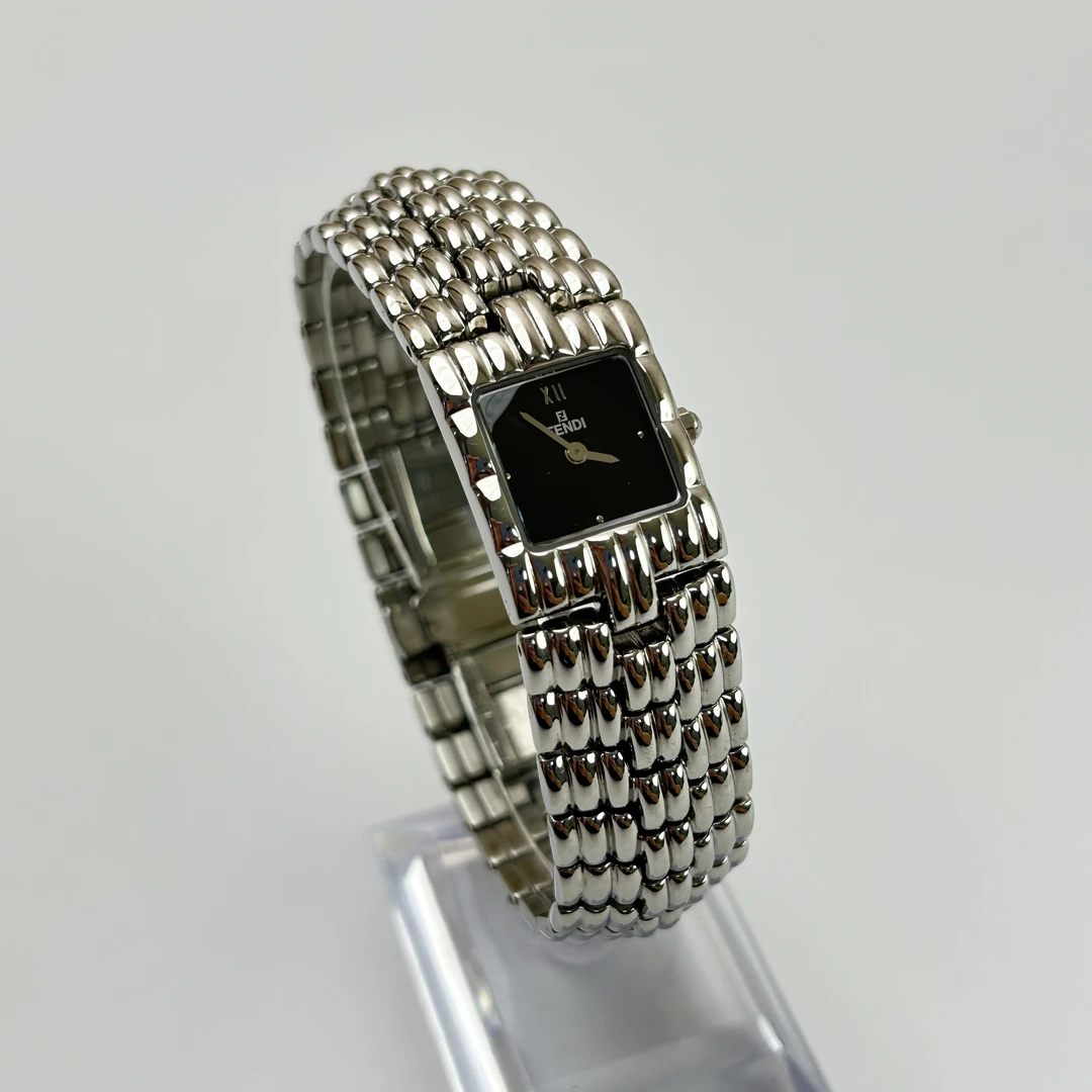 95新 FENDI/芬迪 芬迪C/D1708/石英休闲腕表/表径18mm
