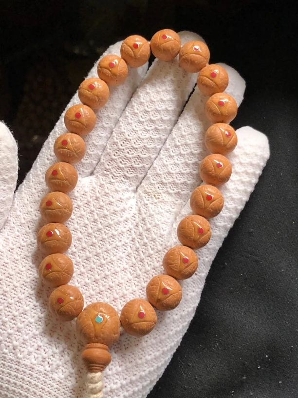 14mm粉红皮尼泊尔龙眼菩提小手持一物一图