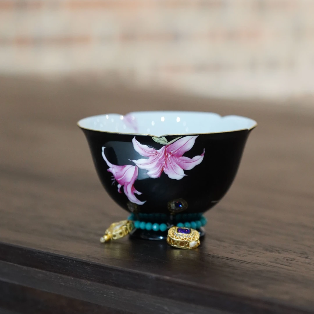 YTJ00178 雅同集-黑地百合主人杯