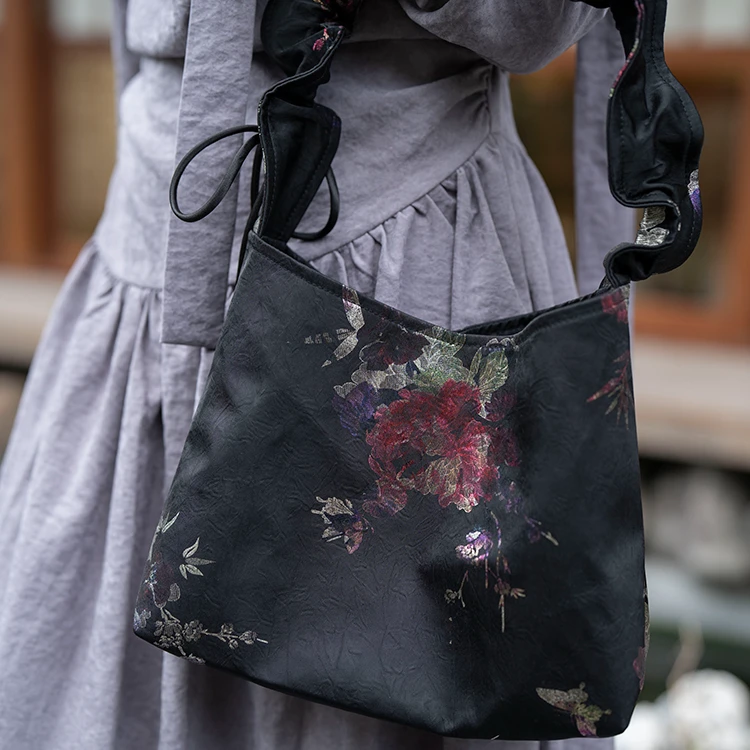 RW0217 山怂专属-精致小包包跨肩包