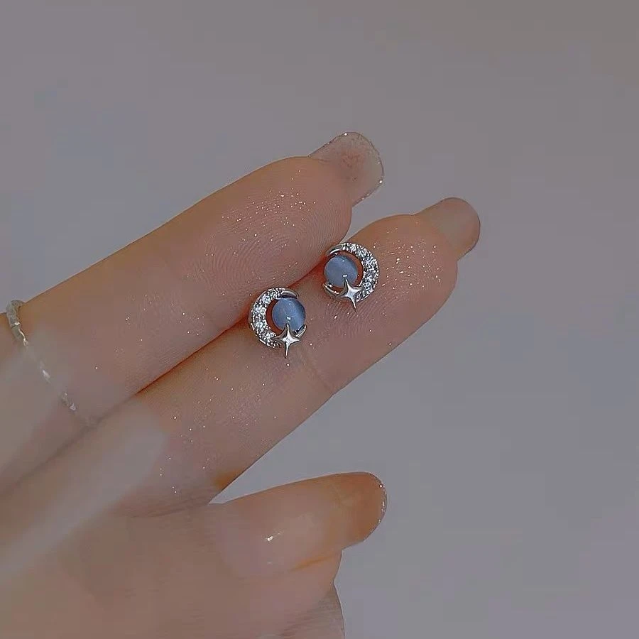 蓝色小清新月亮星球耳钉2023新款爆款秋冬小众气质耳环女耳饰女孩