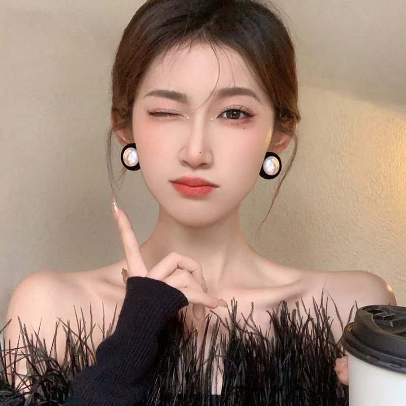 优雅女人~法式复古秋冬新款植绒珠珠耳钉爆款夸张椭圆时髦潮耳环