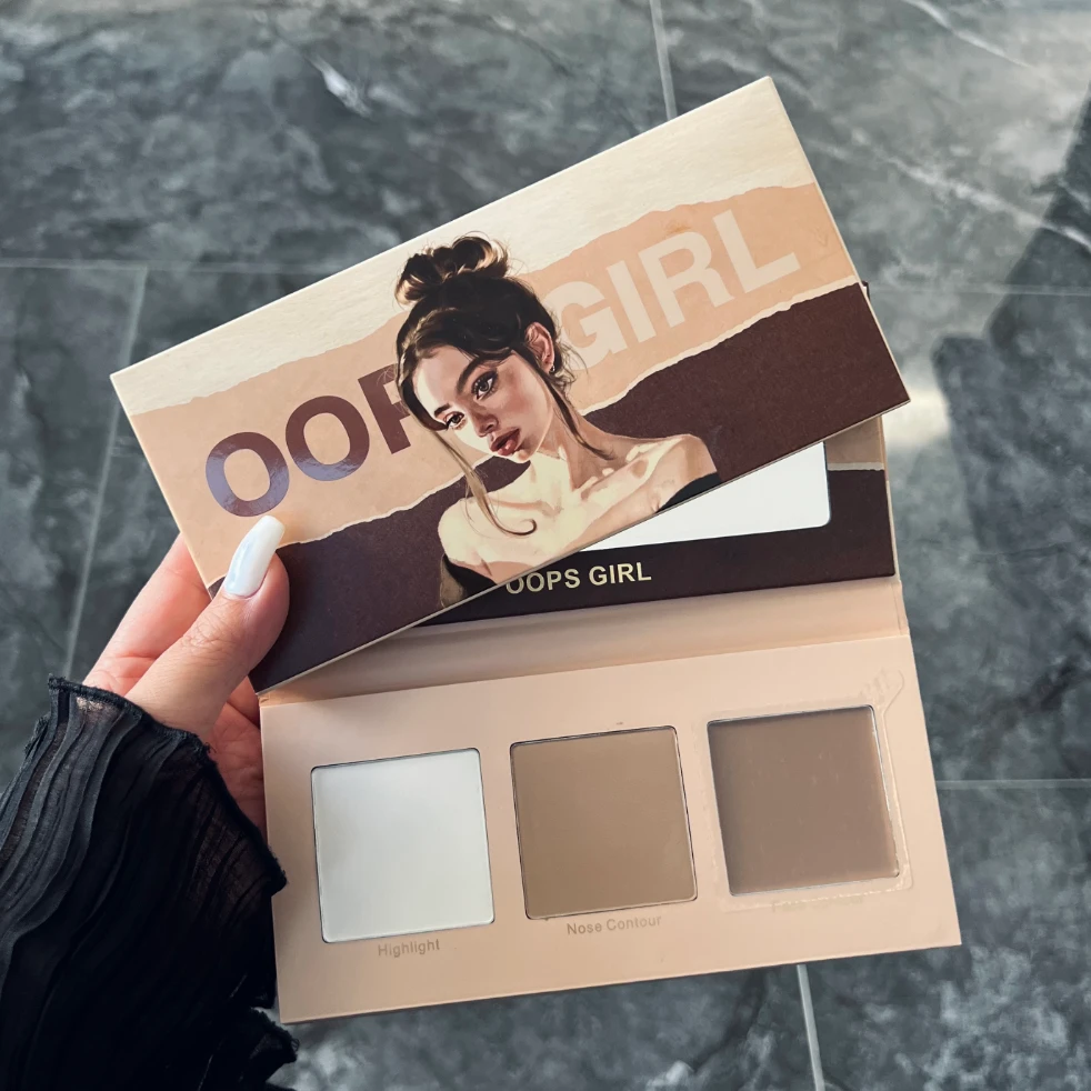 OOPS GIRL 定制无痕三色修容盘