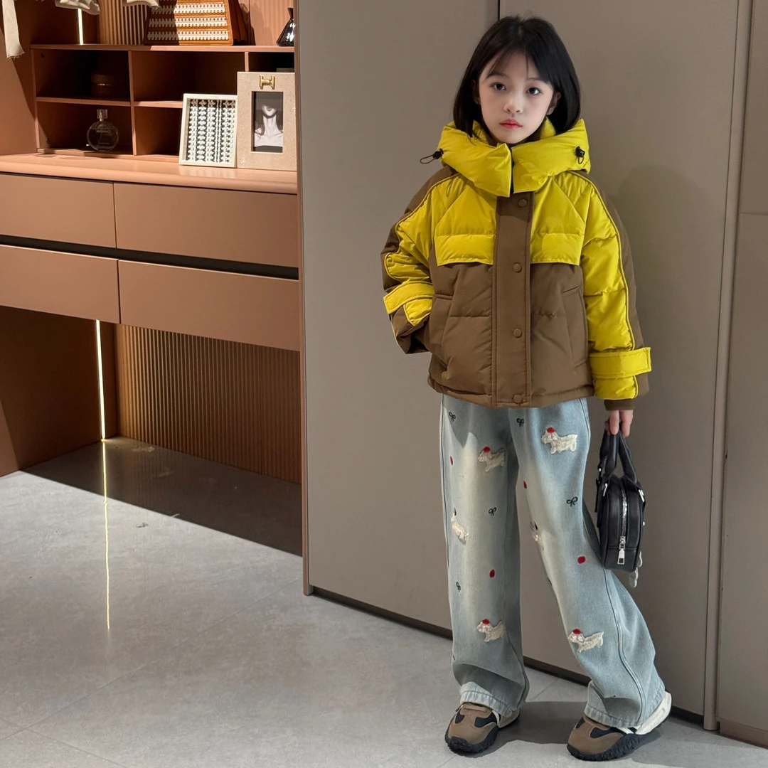 撞色拼接短款羽绒服时尚中大童2024冬季新款卡通腊肠狗刺绣牛仔裤