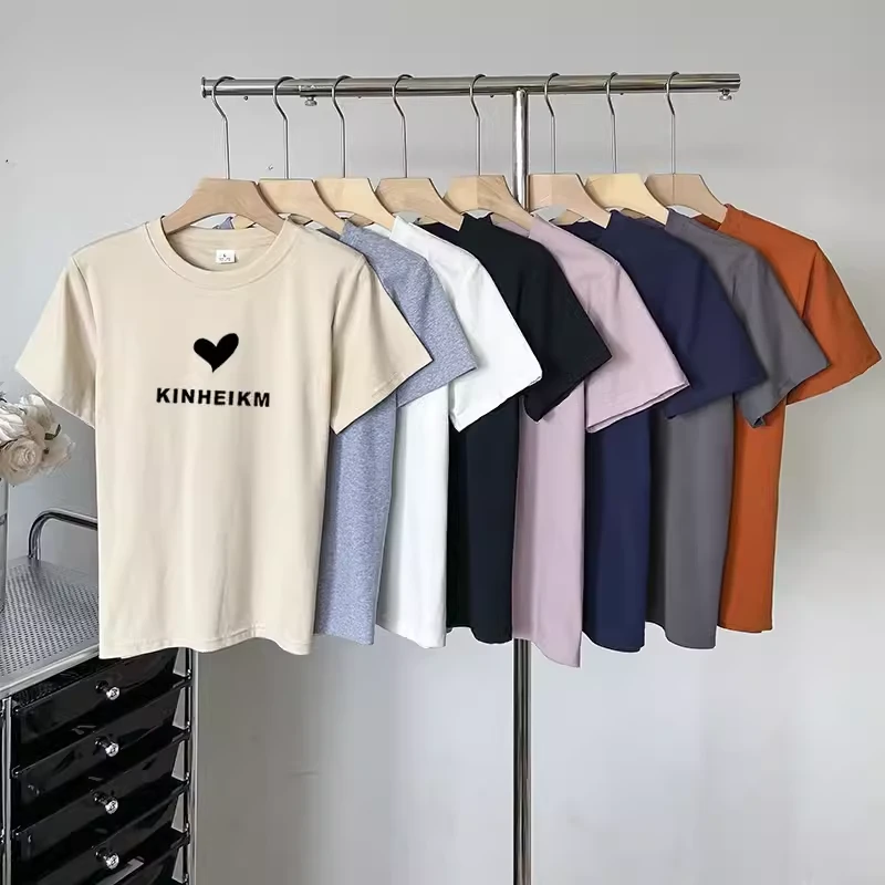 随机女装上衣一件