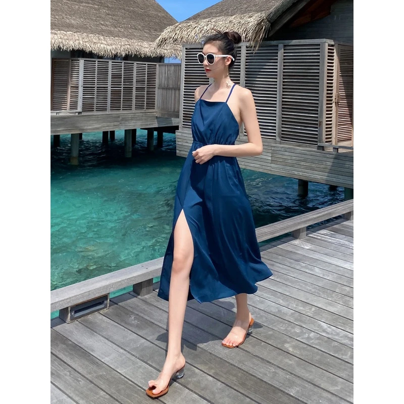 一字肩吊带连衣裙女夏显瘦性感露背沙滩裙海边度假旅游裙子 超仙