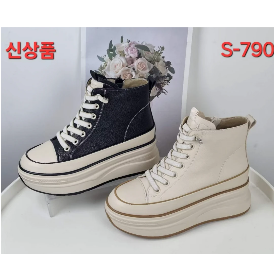 【韩国设计师衣吧】冬季新款高级减龄轻便加绒厚底短靴子