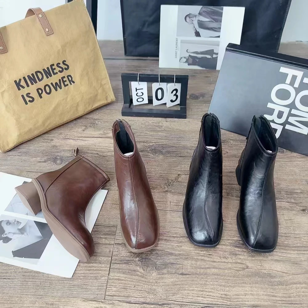 真皮瘦瘦靴女款2024秋冬新款短靴防滑平底后拉链靴子马丁靴A7819